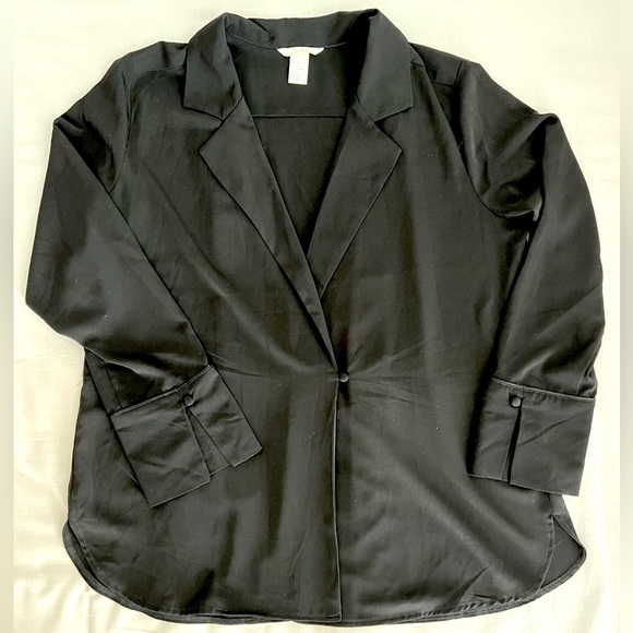 H&M - Black Blouse with front button - Picture 1 of 8